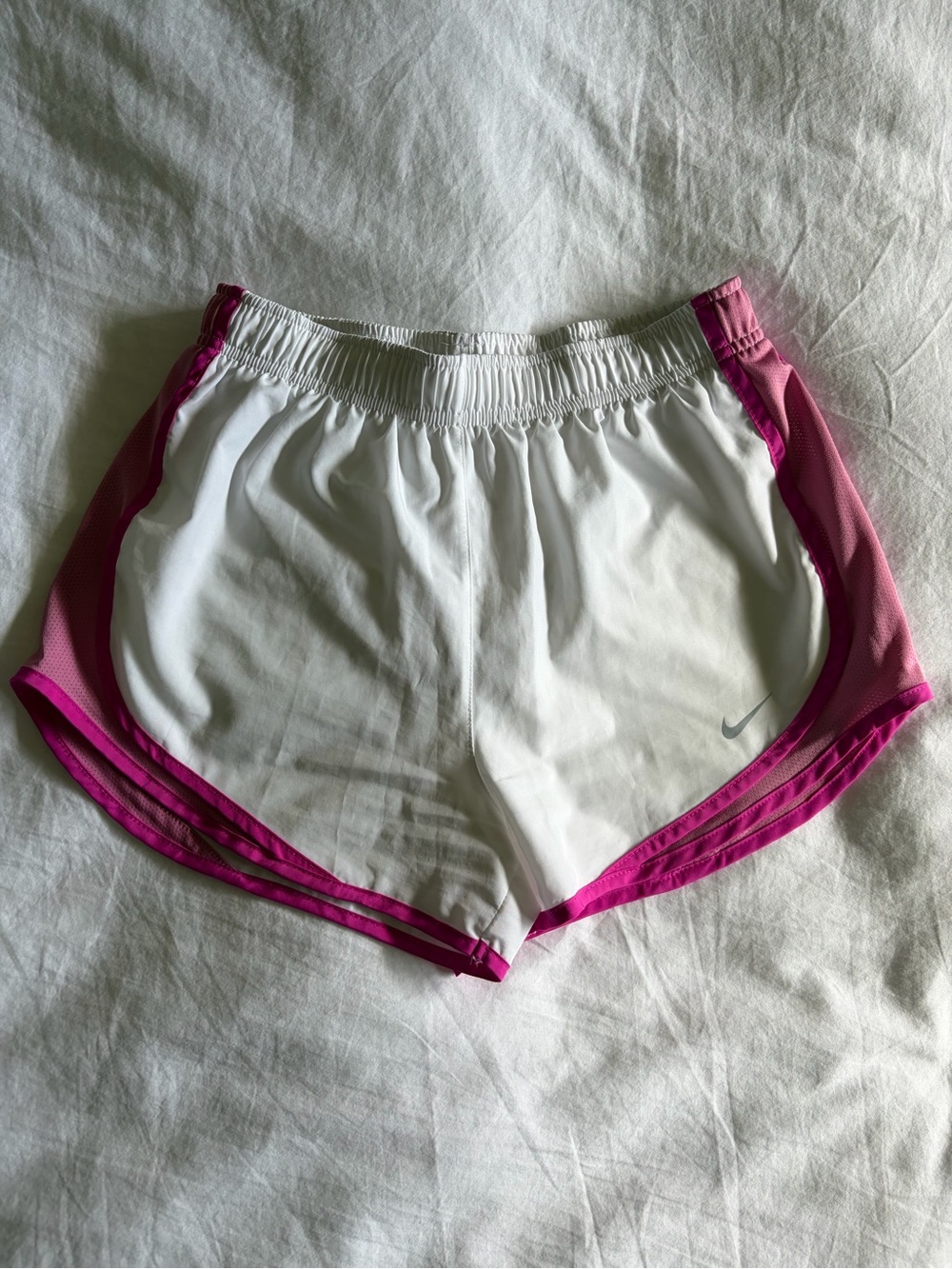 Nike Women’s Dri-Fit Tempo Running Shorts w/built in Liner - size S
